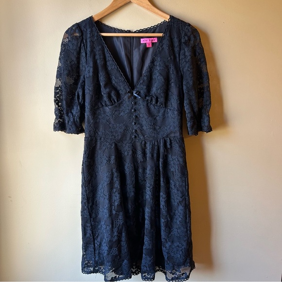 Betsey Johnson Dresses & Skirts - Betsey Johnson Women’s Black Lace Lined Short Sleeve Dress V Neck Size 10 Goth
